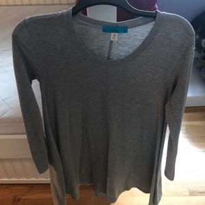 A short midi grey long sleeve dress